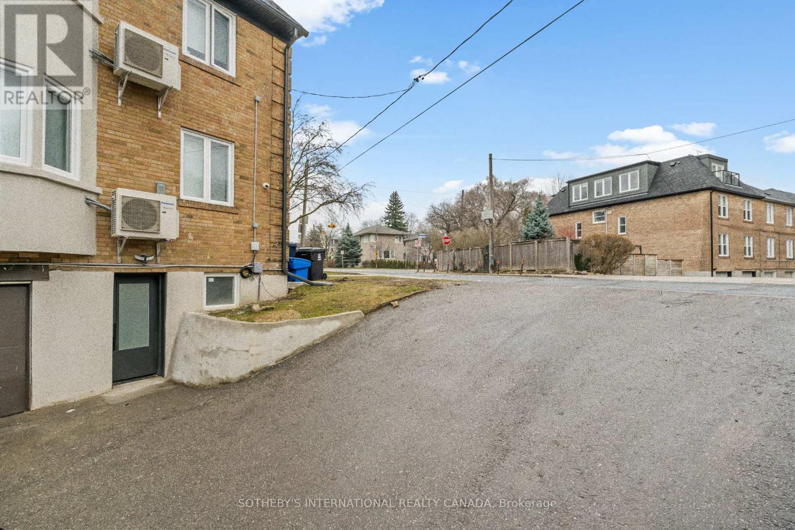 B - 1340 Avenue Road, Toronto, Ontario  M5N 2H2 - Photo 2 - C13647300