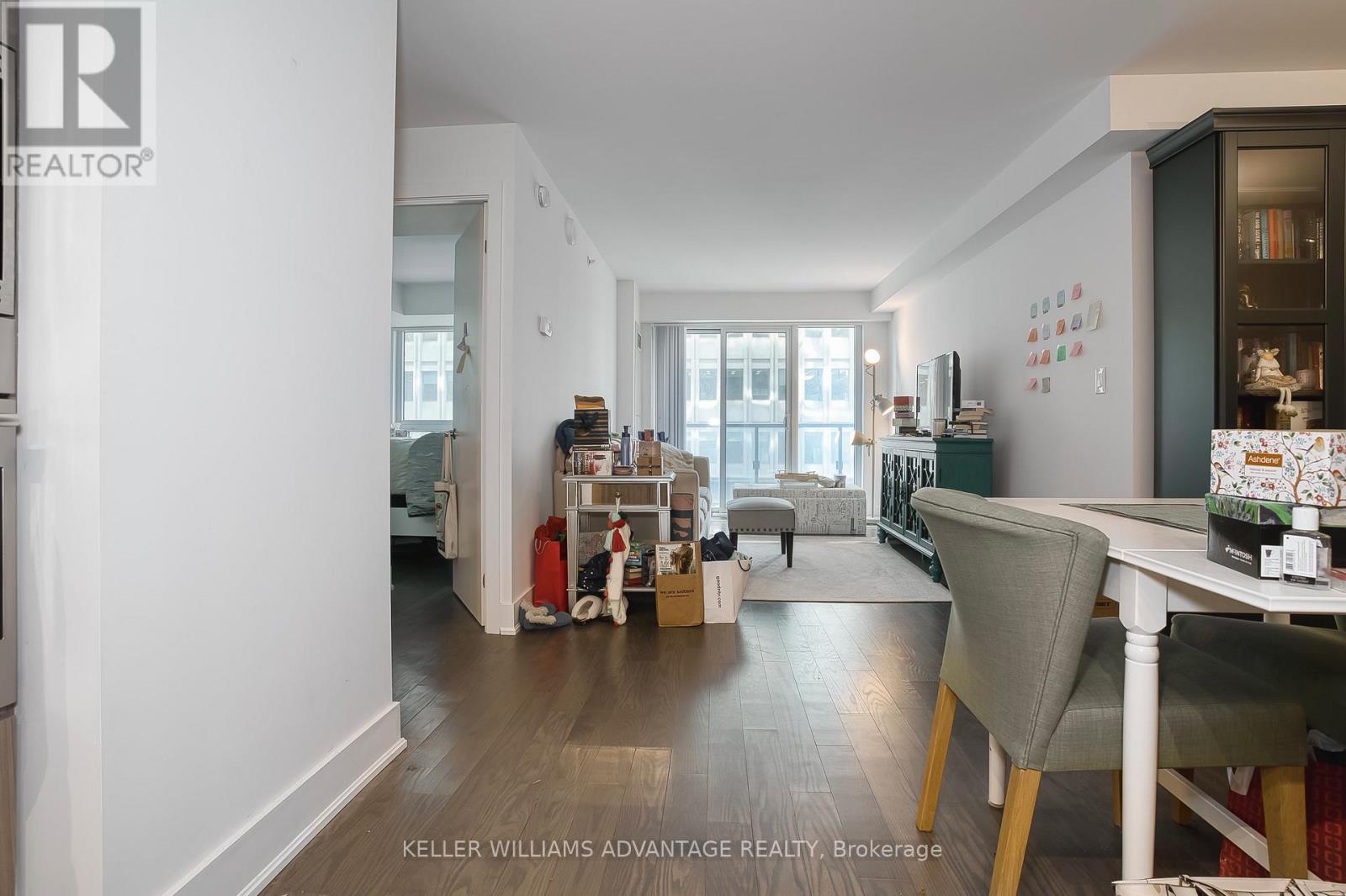 1012 - 955 Bay Street, Toronto, Ontario  M5S 0C6 - Photo 11 - C13647346