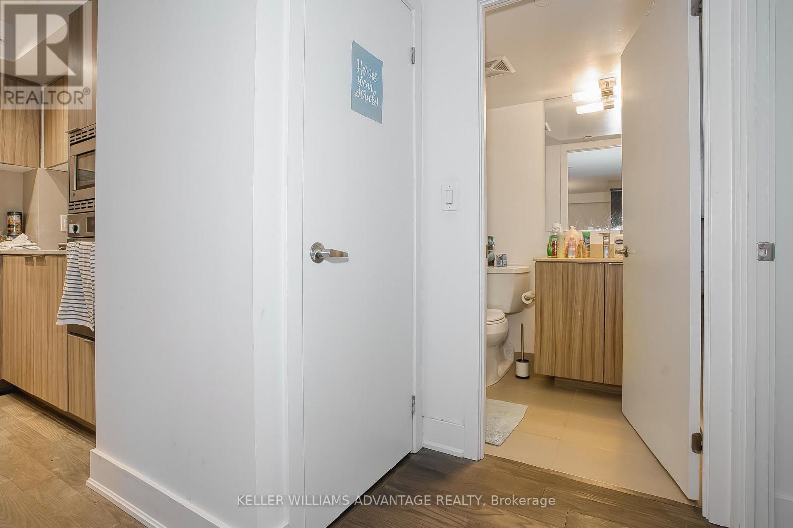1012 - 955 Bay Street, Toronto, Ontario  M5S 0C6 - Photo 14 - C13647346