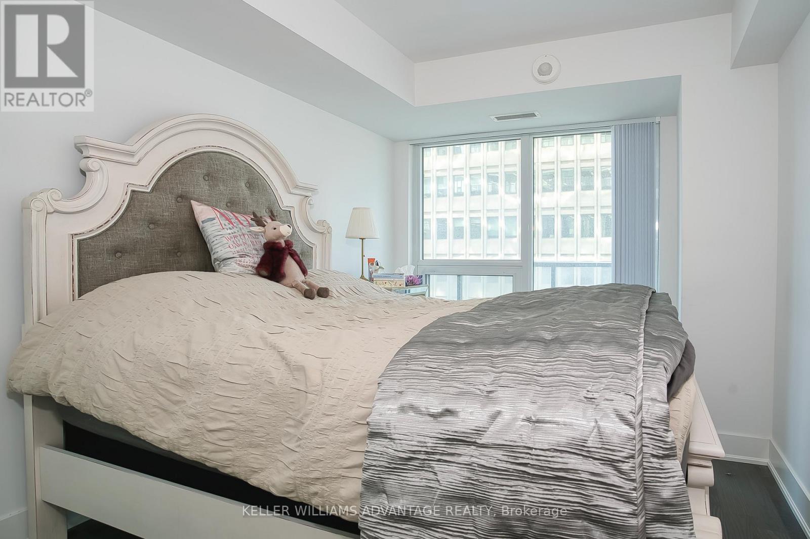 1012 - 955 Bay Street, Toronto, Ontario  M5S 0C6 - Photo 17 - C13647346