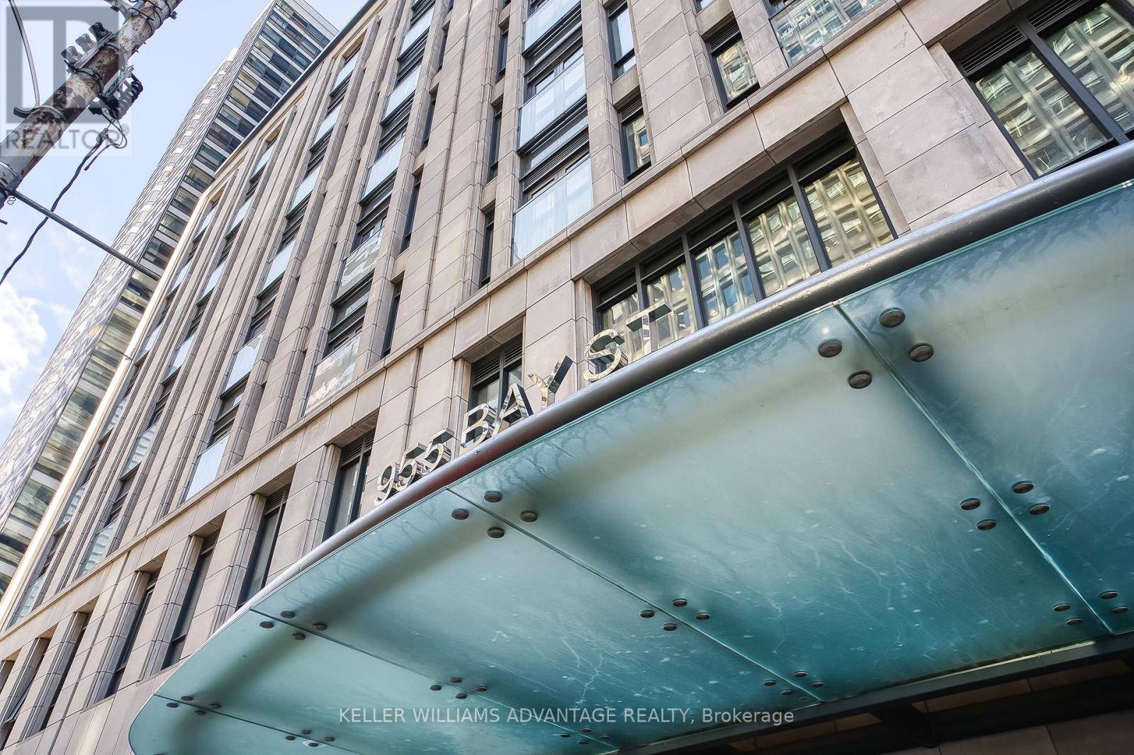 1012 - 955 Bay Street, Toronto, Ontario  M5S 0C6 - Photo 3 - C13647346