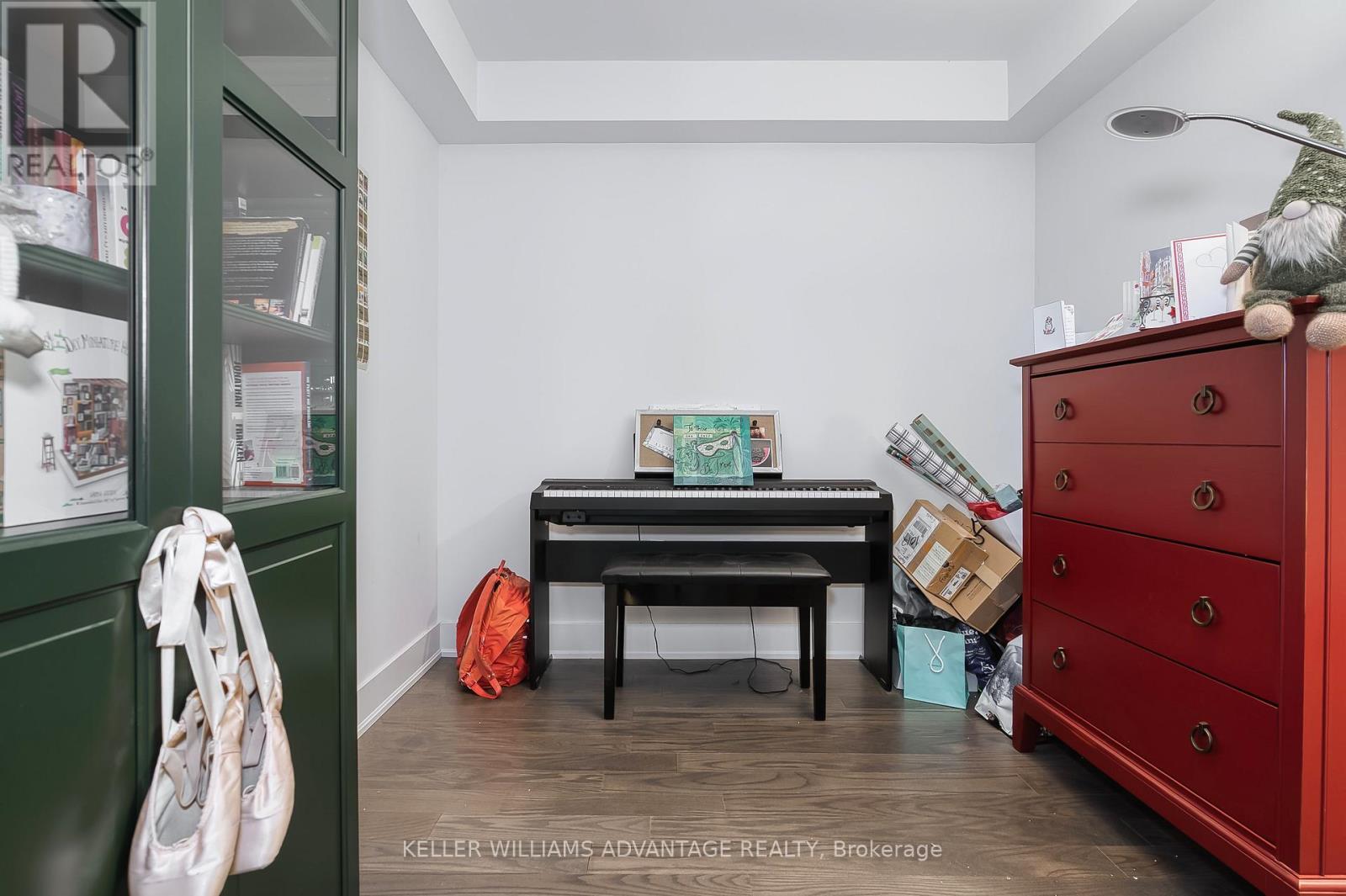 1012 - 955 Bay Street, Toronto, Ontario  M5S 0C6 - Photo 7 - C13647346