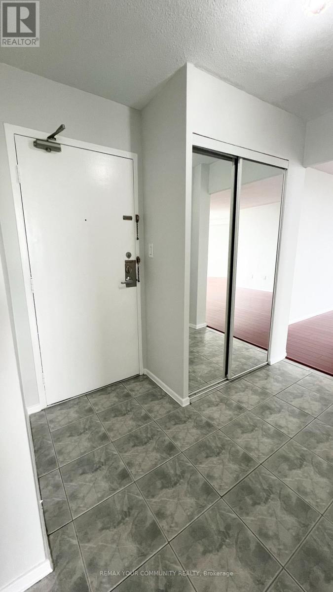 1606 - 5 Shady Golfway, Toronto, Ontario  M3C 3A5 - Photo 2 - C13647364