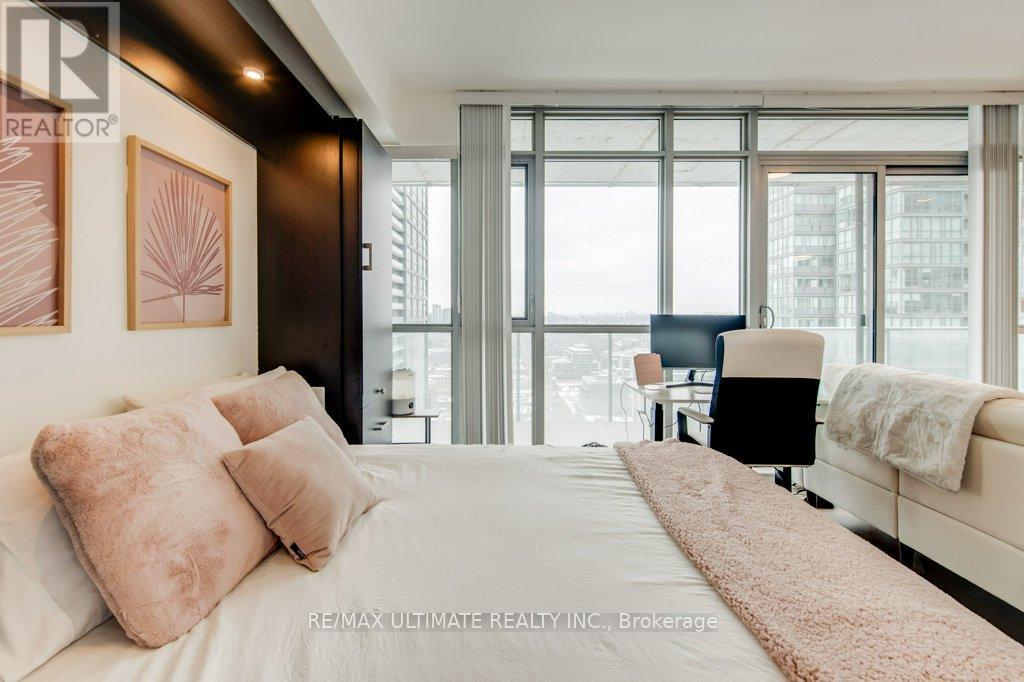 2710 - 375 King Street W, Toronto, Ontario  M5V 1K5 - Photo 17 - C13647390