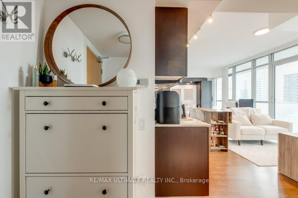 2710 - 375 King Street W, Toronto, Ontario  M5V 1K5 - Photo 2 - C13647390