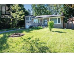 MAIN - 113 HOLCOLM ROAD, Toronto, Ontario