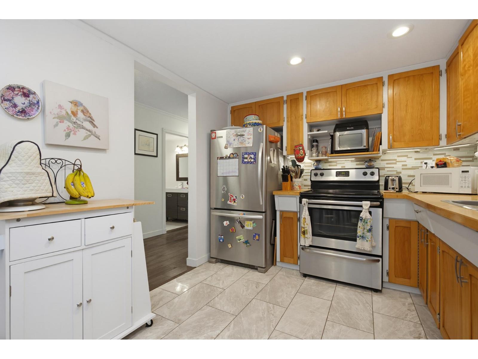 404 Bruneau Place, Langley, British Columbia  V4W 3K9 - Photo 6 - R3141816