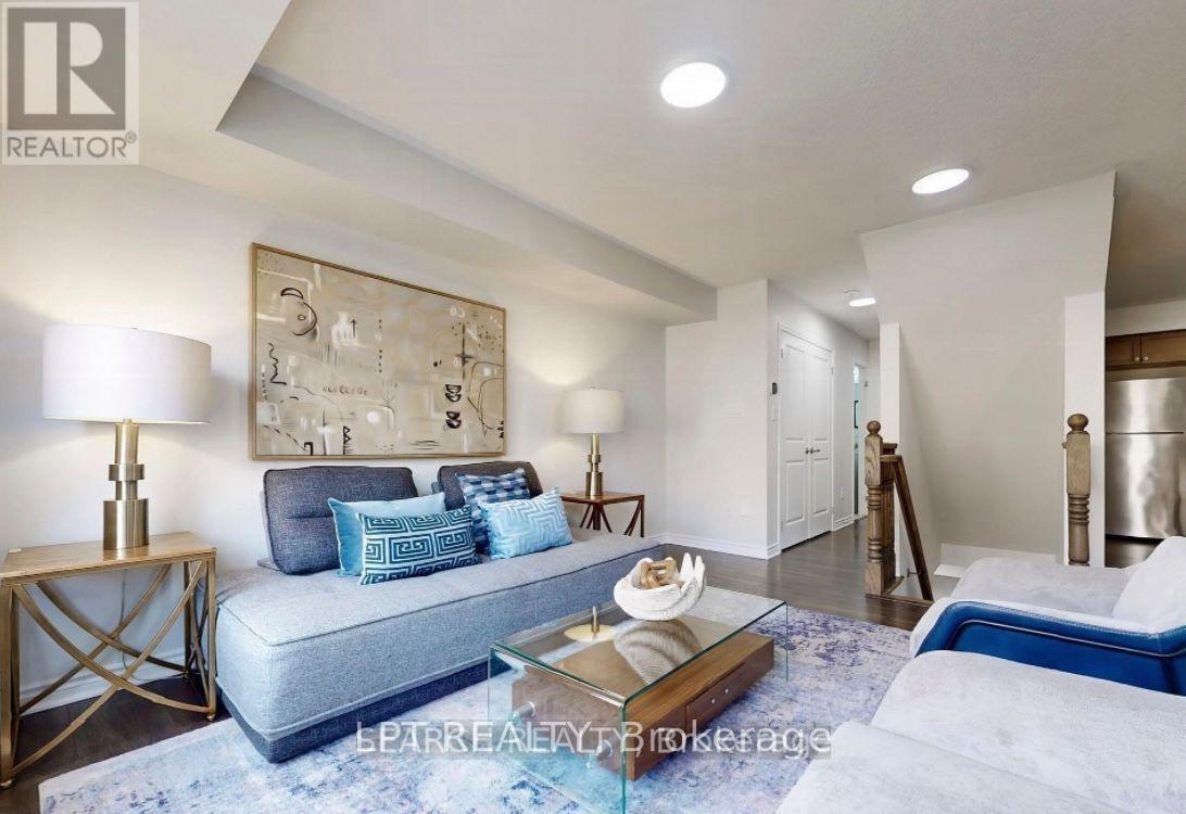 52 Gerigs Street, Toronto, Ontario  M1L 0J4 - Photo 4 - E13647220