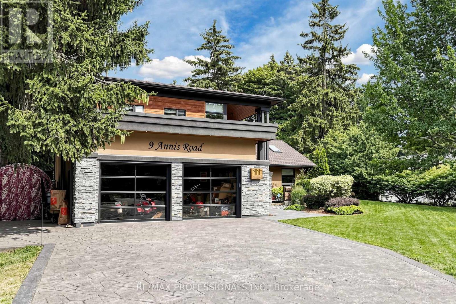 9 Annis Road, Toronto, Ontario  M1M 2Y8 - Photo 2 - E13647348