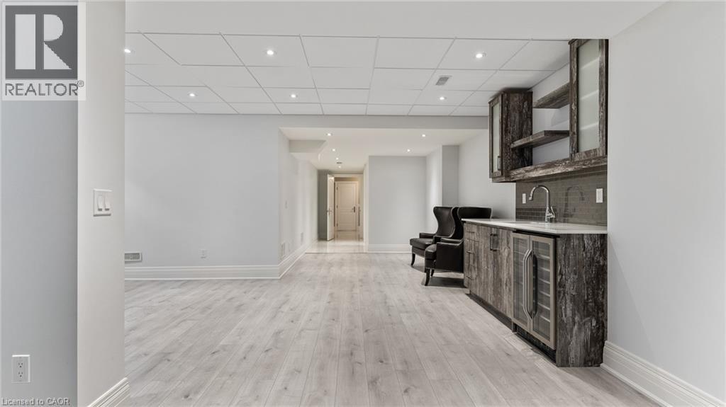 81 Brock Street, Halton, Ontario  L6K 2Y9 - Photo 9 - 40853924