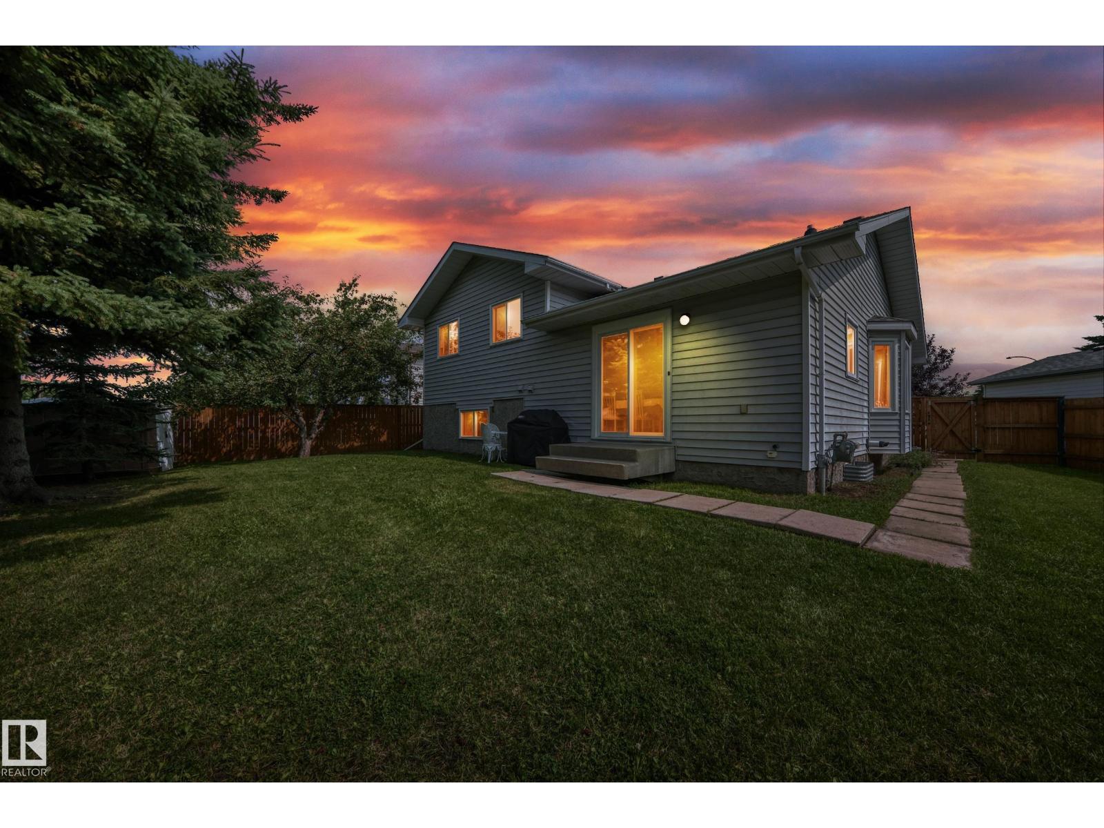 2404 37 St NW, Edmonton, Alberta  T6L 6E3 - Photo 21 - E4502474