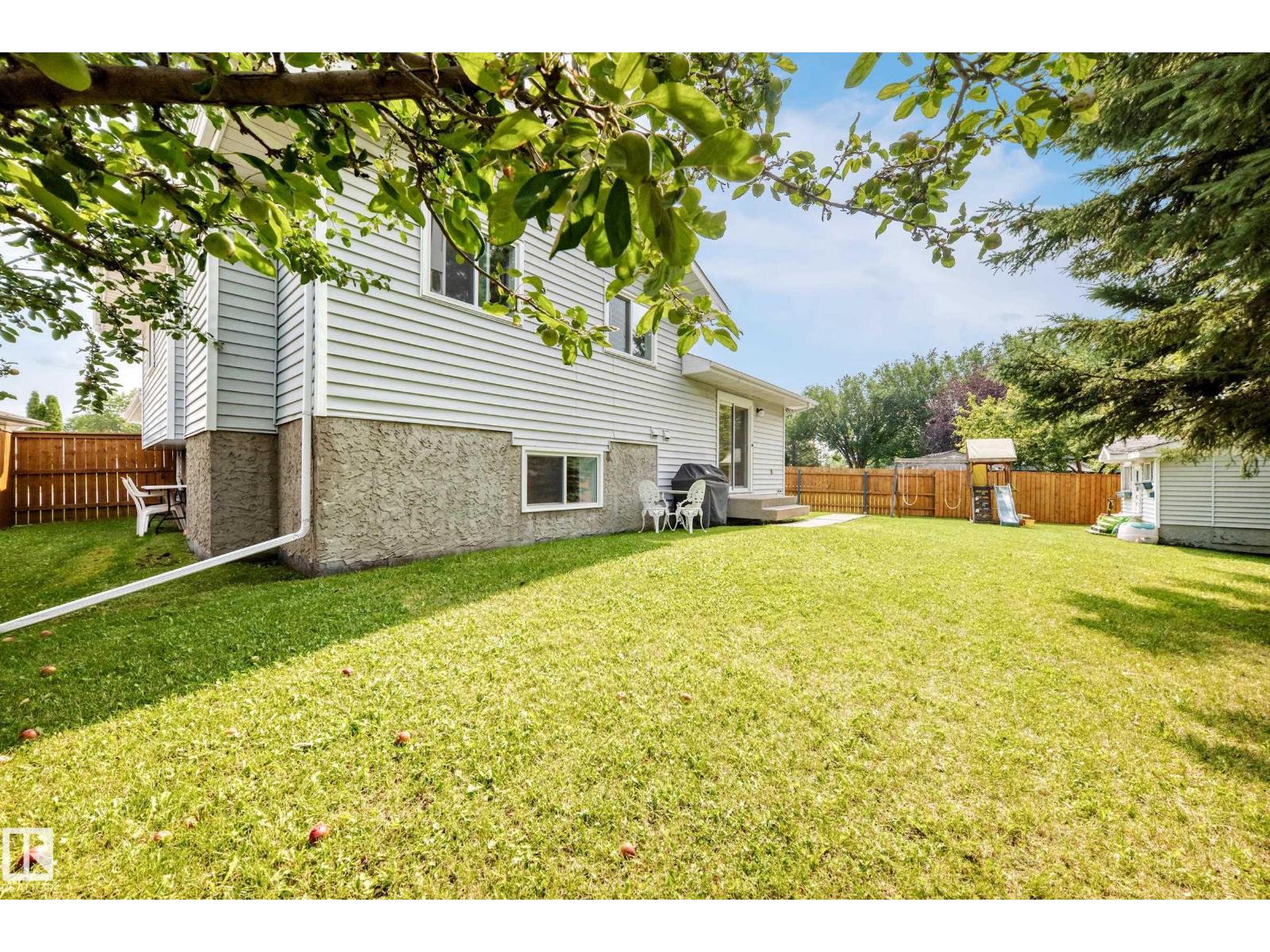 2404 37 St NW, Edmonton, Alberta  T6L 6E3 - Photo 23 - E4502474
