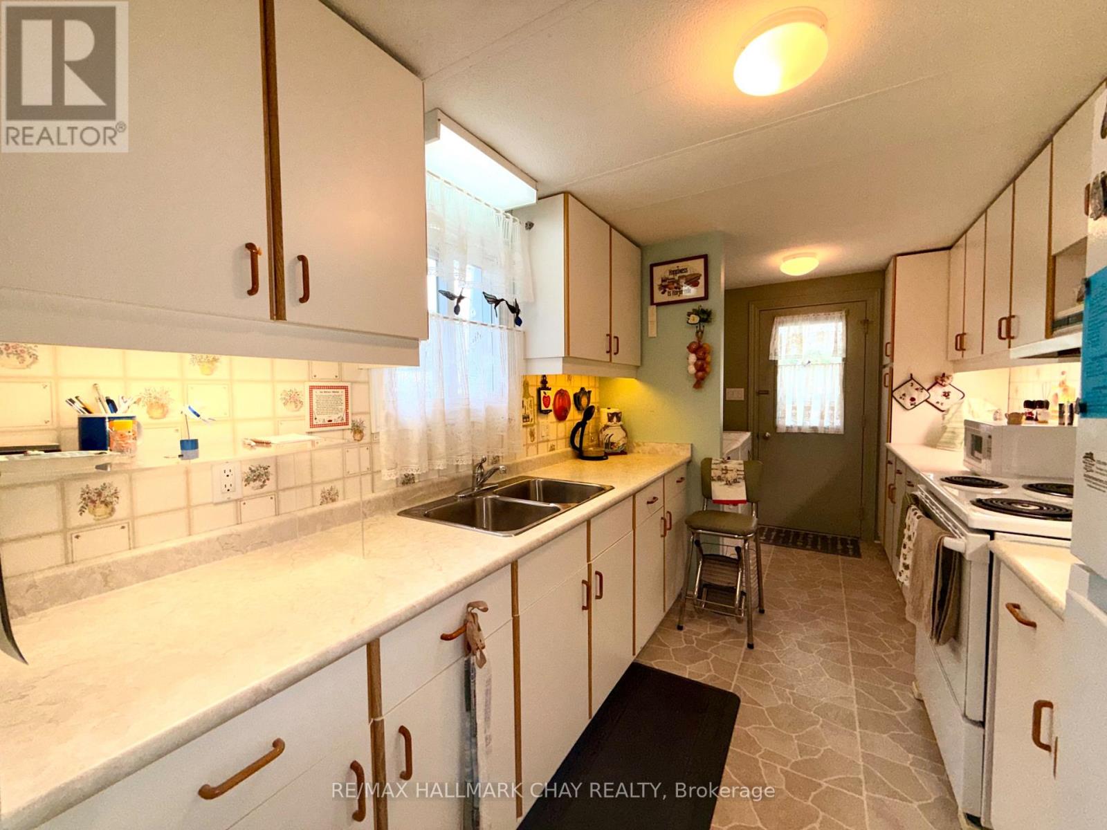 2 Poplar Court, Innisfil, Ontario  L9S 1M5 - Photo 4 - N13647250