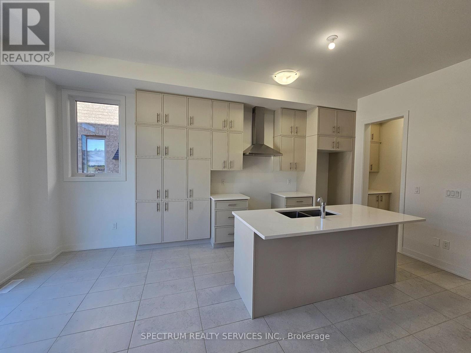 184 Dog Wood Boulevard, East Gwillimbury, Ontario  L9N 0X2 - Photo 5 - N13647274