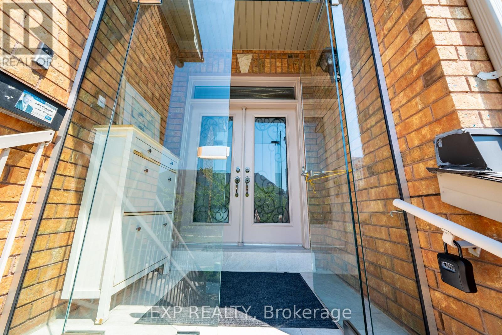 3 Baffin Court, Richmond Hill, Ontario  L4B 4J6 - Photo 5 - N13647284
