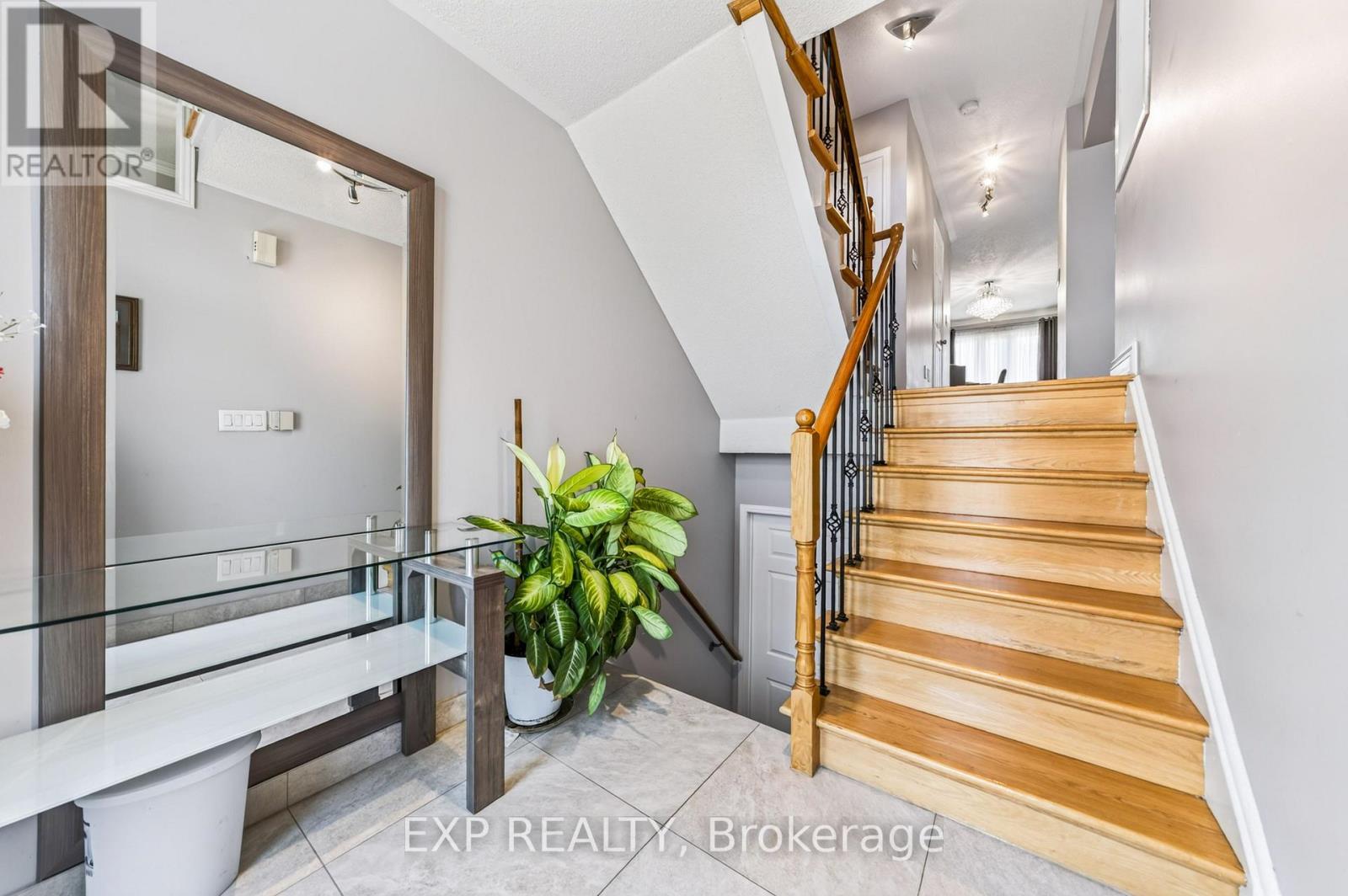 3 Baffin Court, Richmond Hill, Ontario  L4B 4J6 - Photo 6 - N13647284