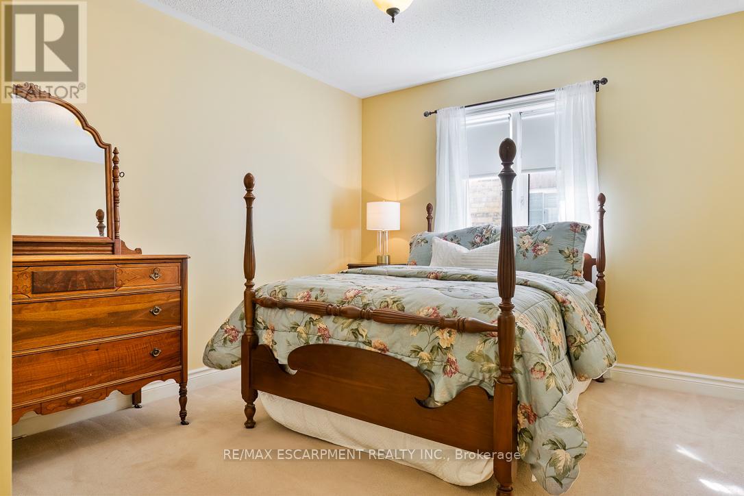 7049 Gaslamp Walk, Mississauga, Ontario  L5W 1A4 - Photo 36 - W13647204