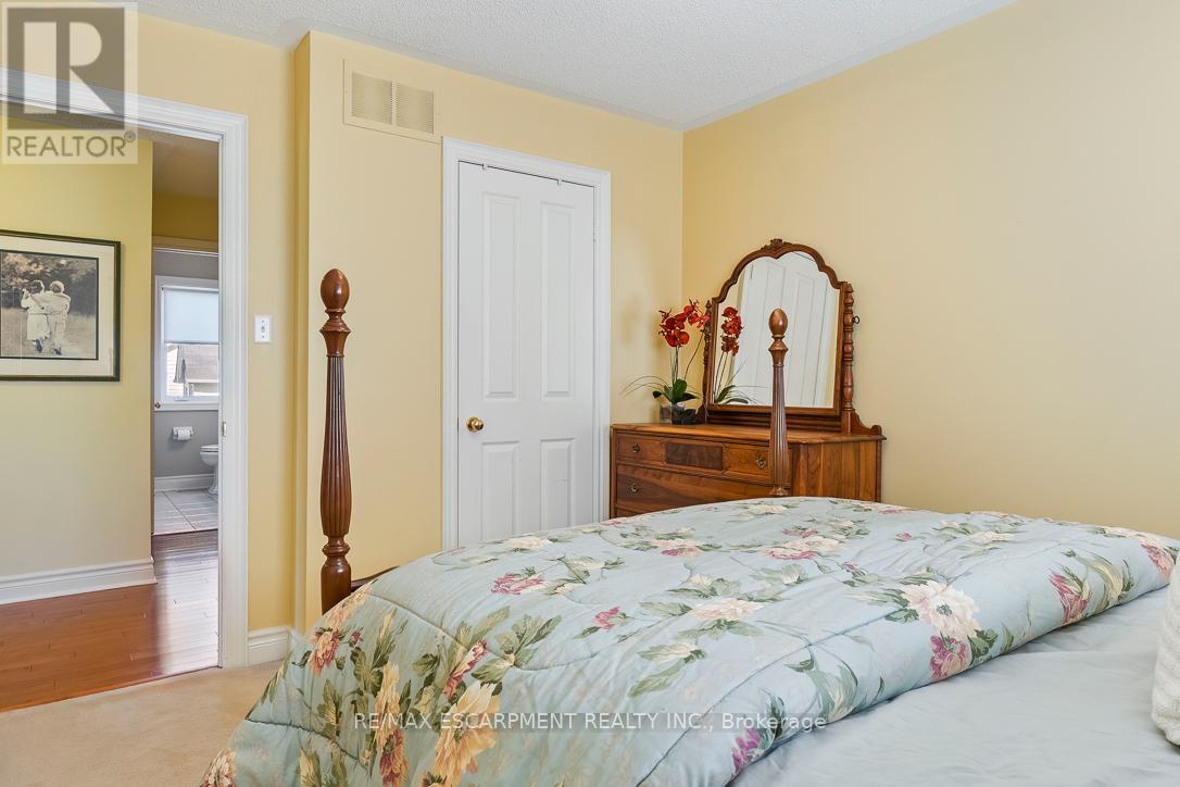 7049 Gaslamp Walk, Mississauga, Ontario  L5W 1A4 - Photo 37 - W13647204