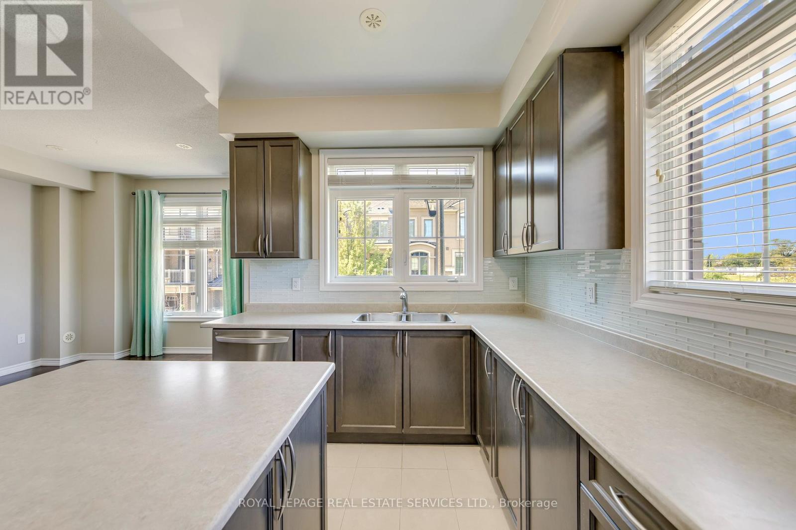 35 - 2435 Greenwich Drive, Oakville, Ontario  L6M 0S4 - Photo 17 - W13647222