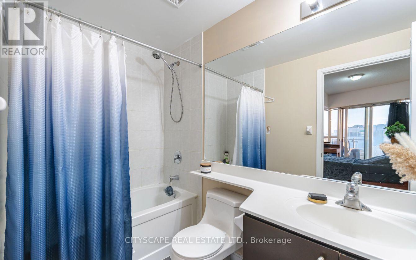 2008 - 50 Absolute Avenue E, Mississauga, Ontario  L5V 0B5 - Photo 17 - W13647228