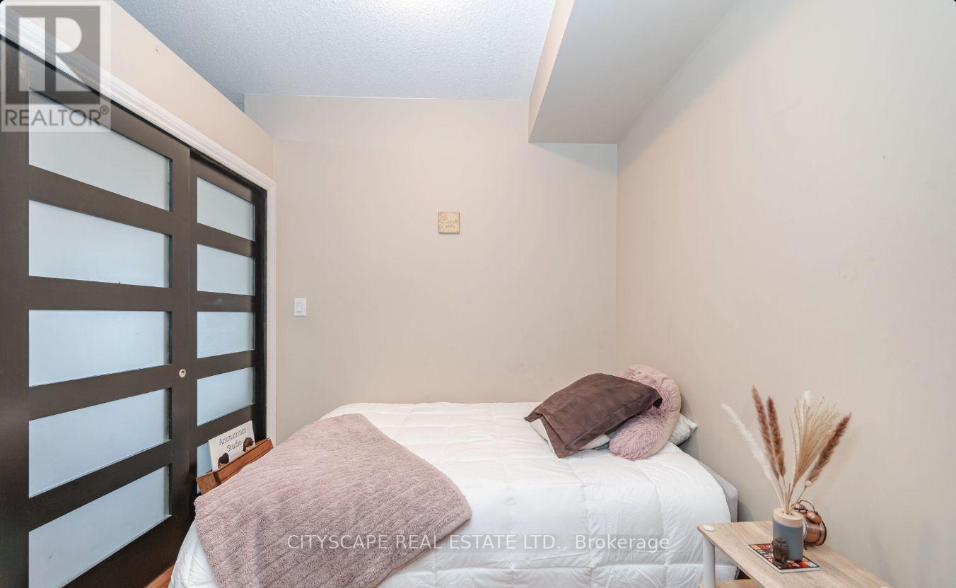2008 - 50 Absolute Avenue E, Mississauga, Ontario  L5V 0B5 - Photo 22 - W13647228