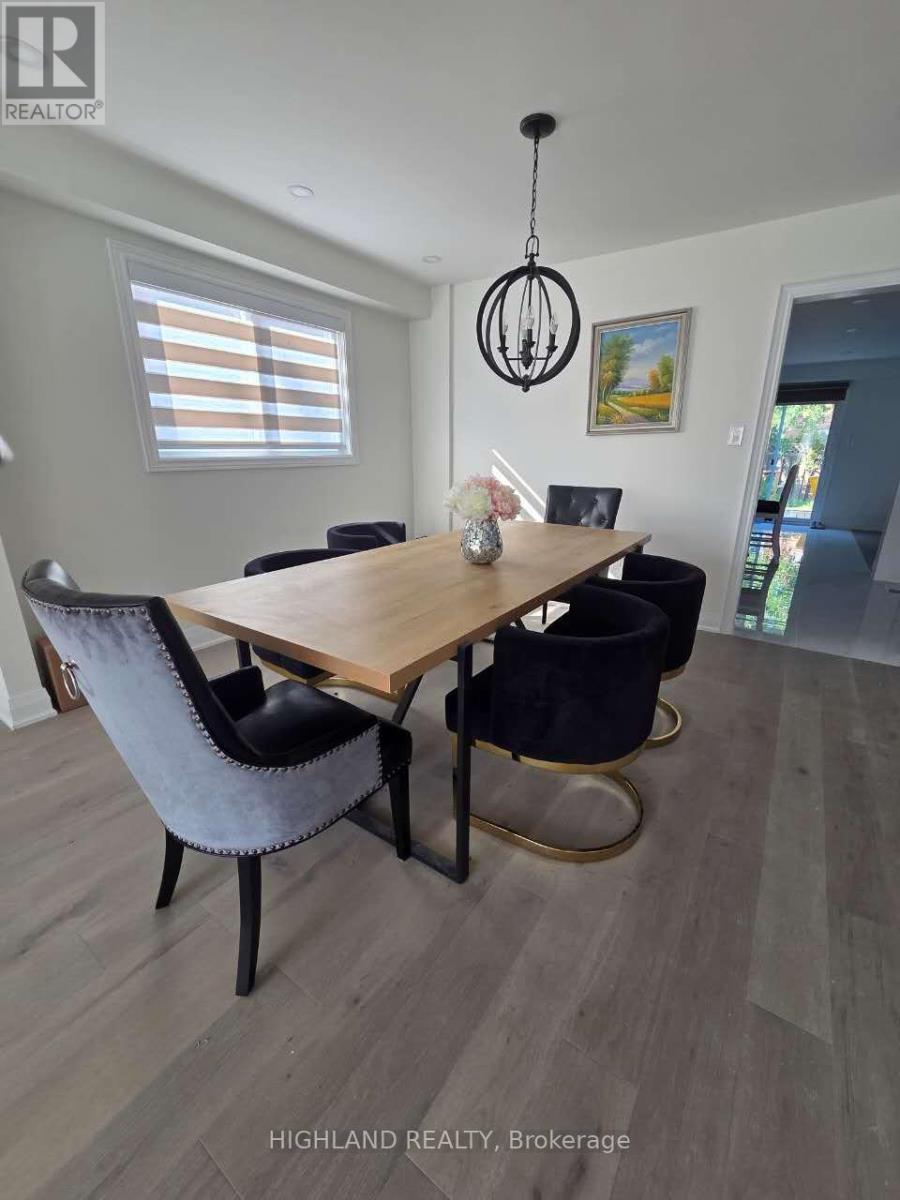 Ground-Floor Room - 252 Hickory Circle, Oakville (Wc Wedgewood Creek), Ontario  L6H 4V2 - Photo 6 - W13647278
