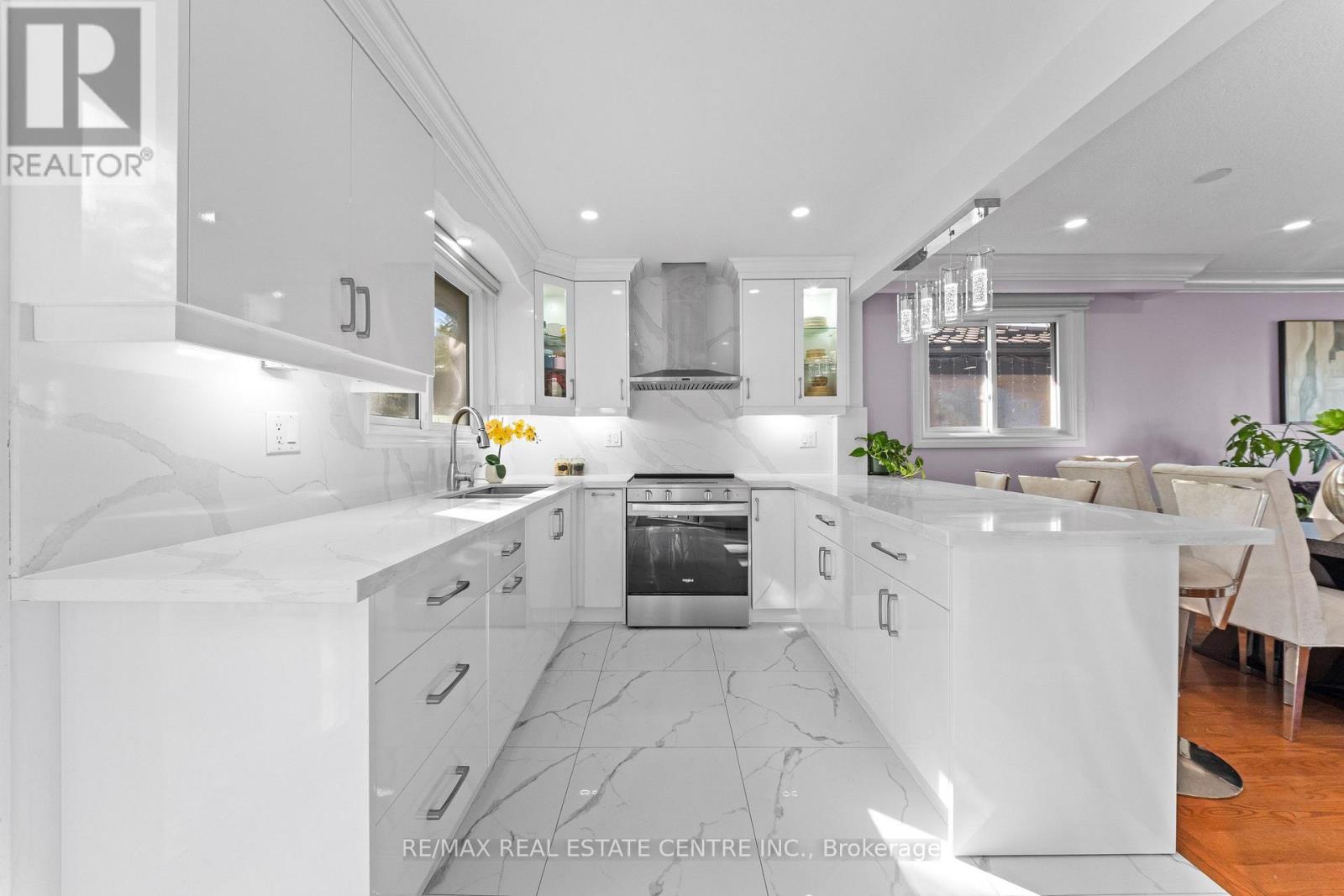 27 Jefferson Road, Brampton, Ontario  L6S 2G6 - Photo 15 - W13647314