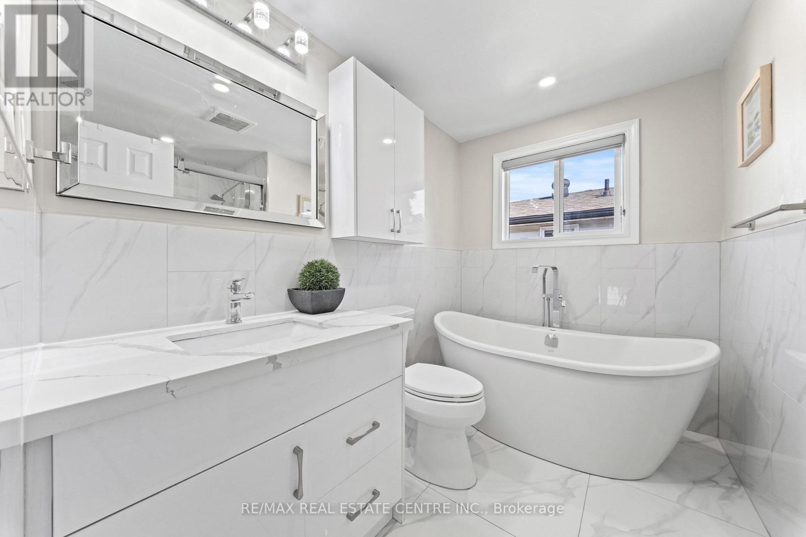 27 Jefferson Road, Brampton, Ontario  L6S 2G6 - Photo 26 - W13647314