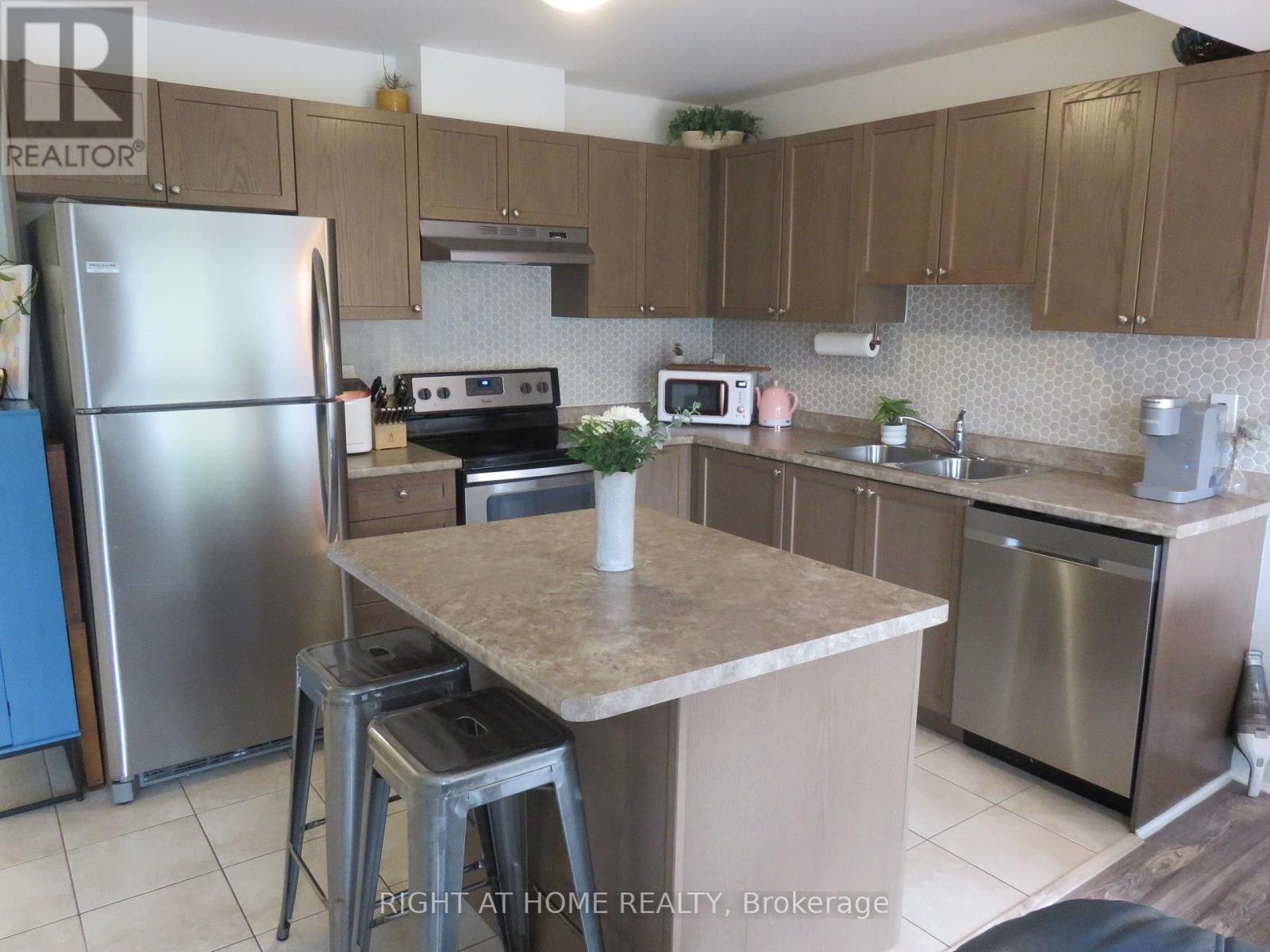 68 LITTLE RYANS WAY, Bracebridge, Ontario