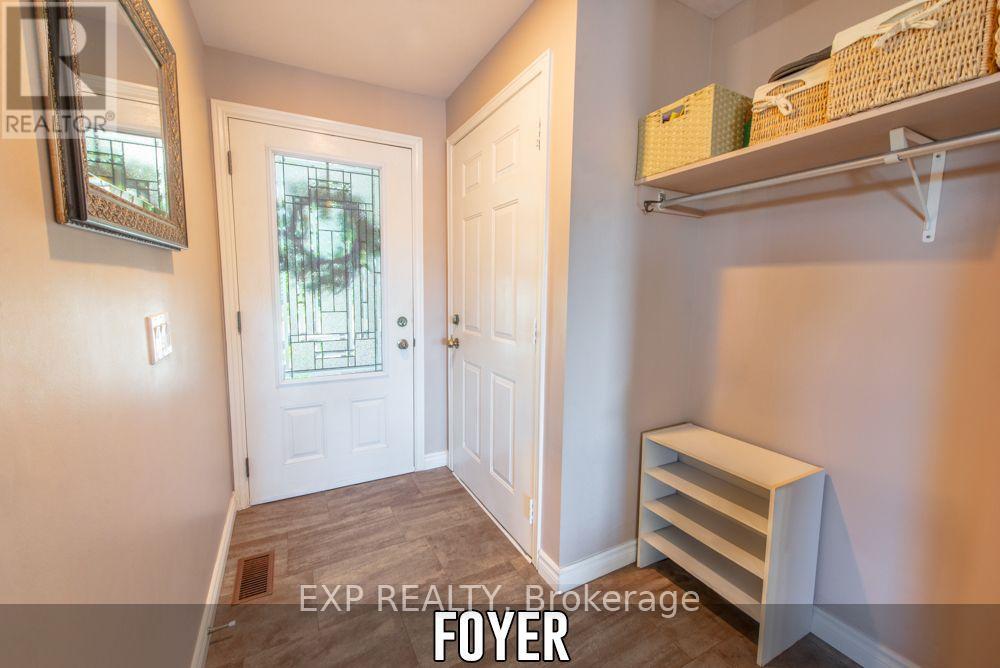 153 Oneida Place, Kitchener, Ontario  N2A 3G4 - Photo 6 - X13647286