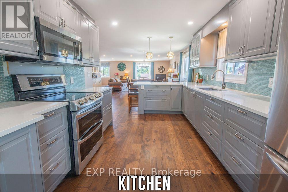 153 Oneida Place, Kitchener, Ontario  N2A 3G4 - Photo 8 - X13647286