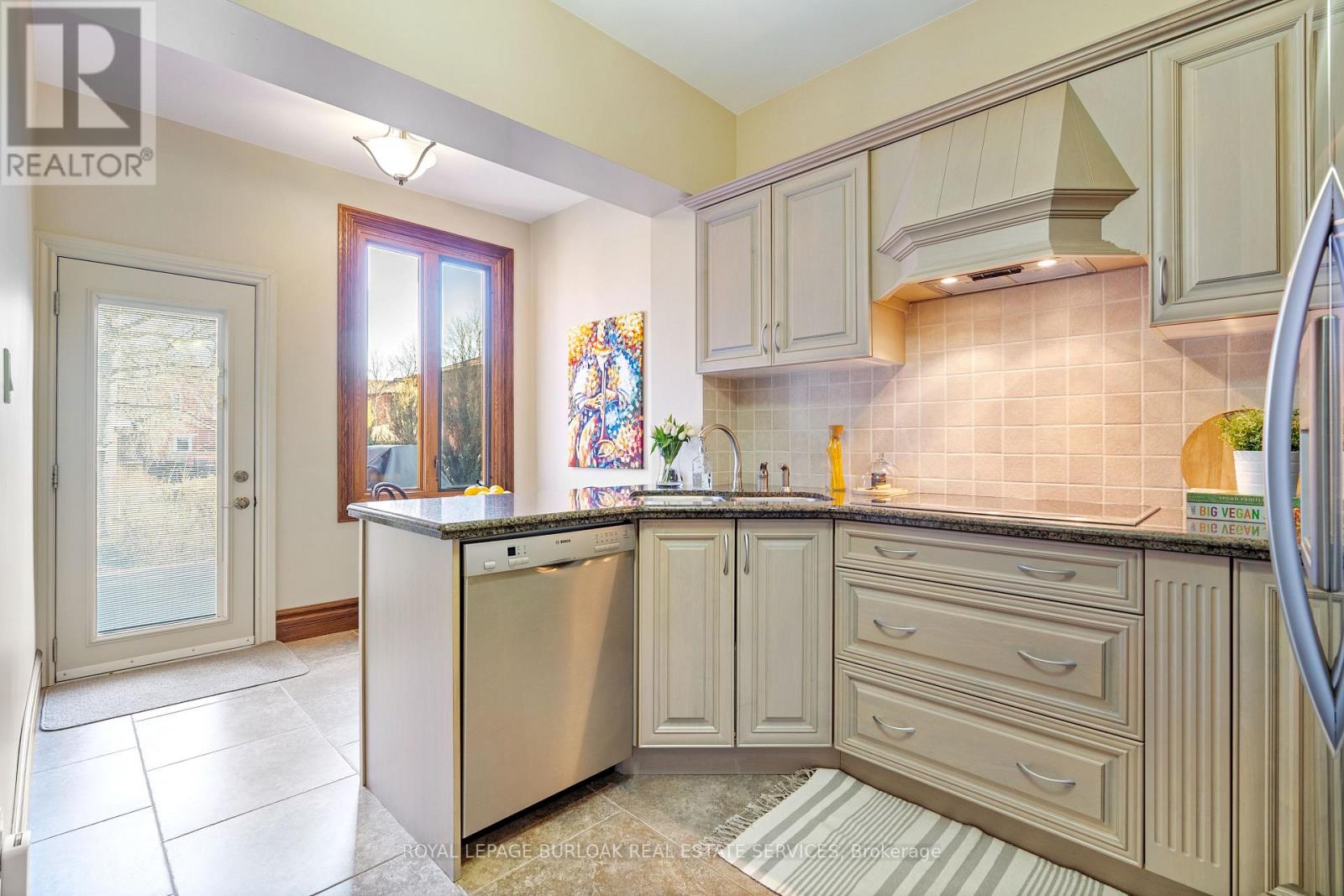 Main Flr - 107 Catharine Street S, Hamilton, Ontario  L8N 2J5 - Photo 10 - X13647322