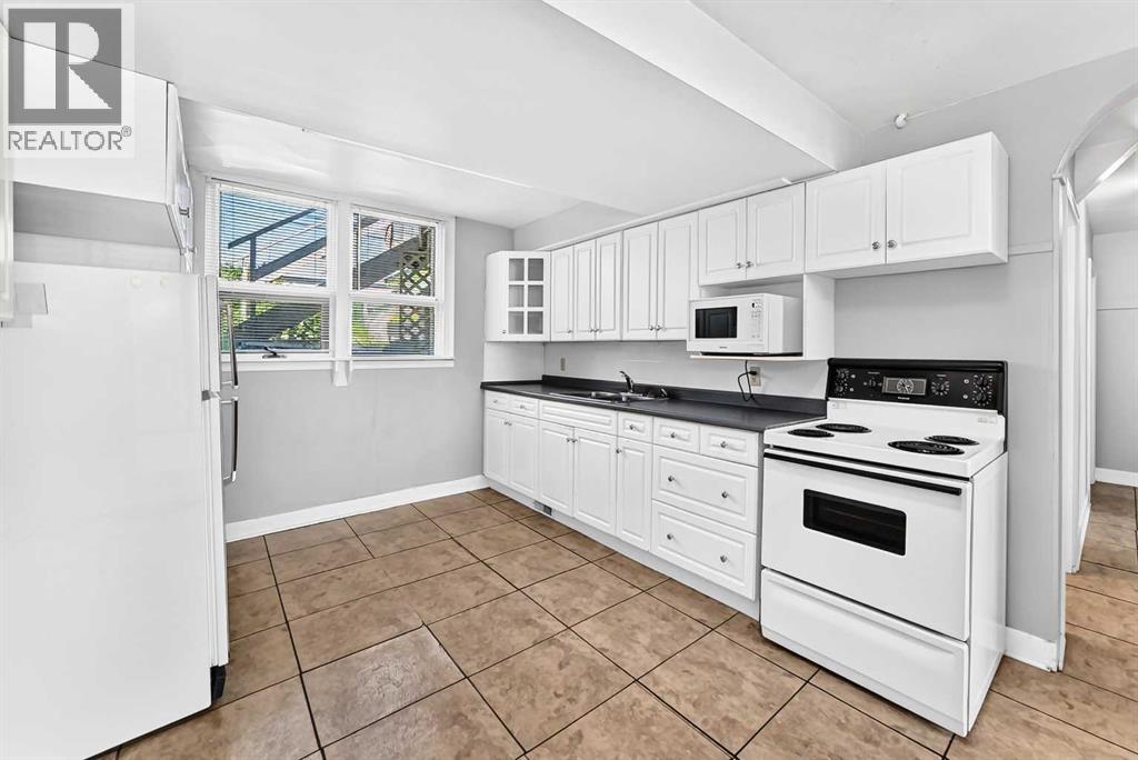 2028 Westmount Road NW, Calgary, Alberta  T2N 3M9 - Photo 22 - A2324541