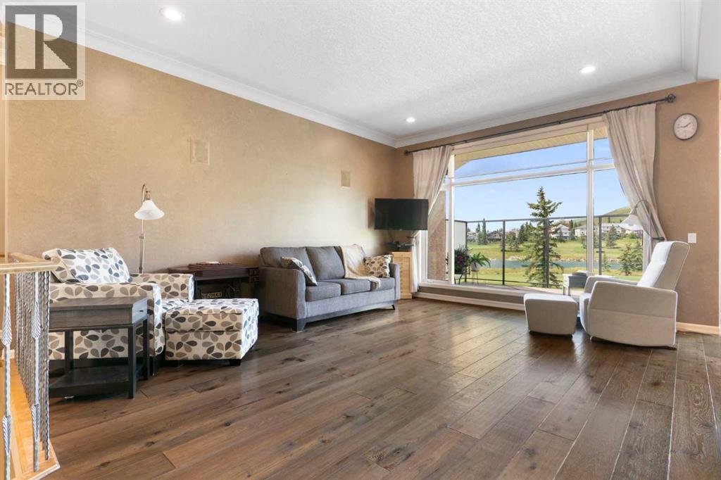 112 Gleneagles View, Cochrane, Alberta  T4C 1P3 - Photo 7 - A2326746