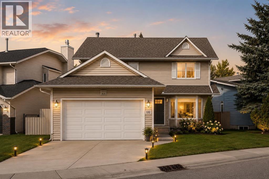 132 Scenic Cove Circle NW, Calgary, Alberta  T3L 1M9 - Photo 2 - A2328553