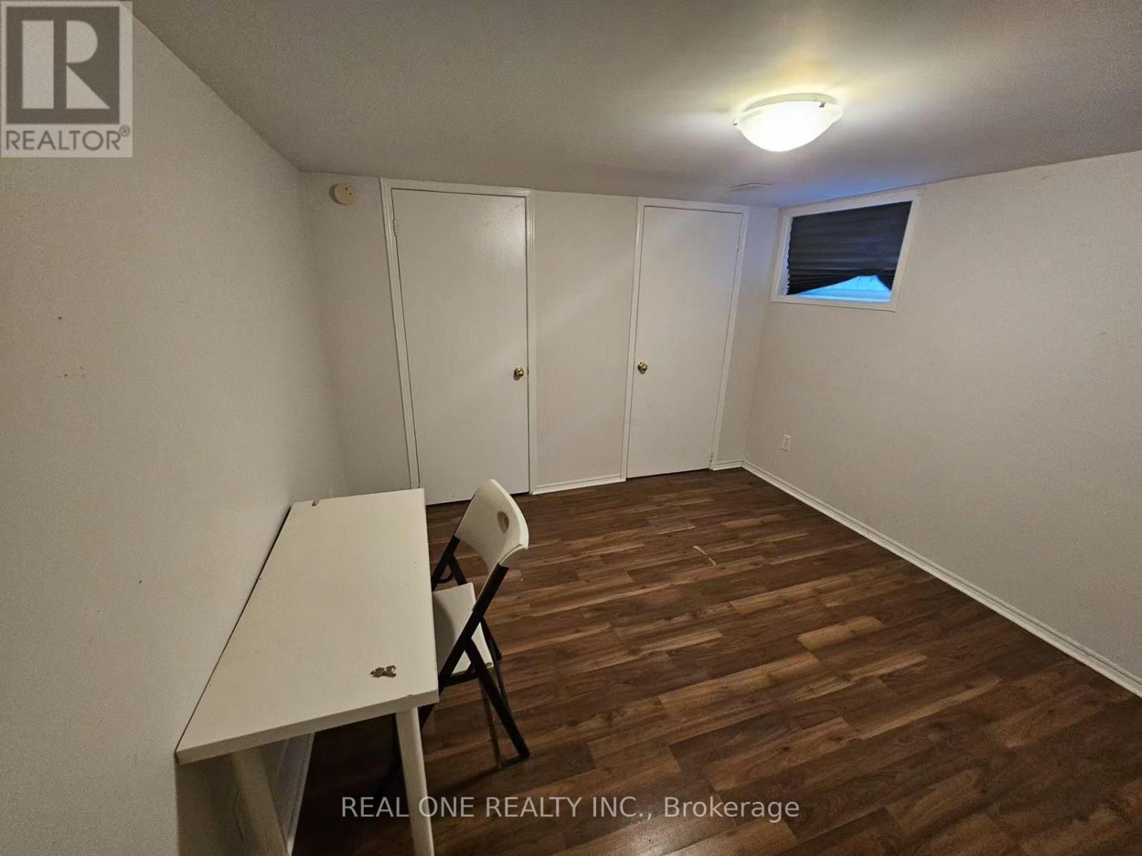 Basement Room - 92 Binkley Crescent W, Hamilton, Ontario  L8S 3L1 - Photo 6 - X13621924