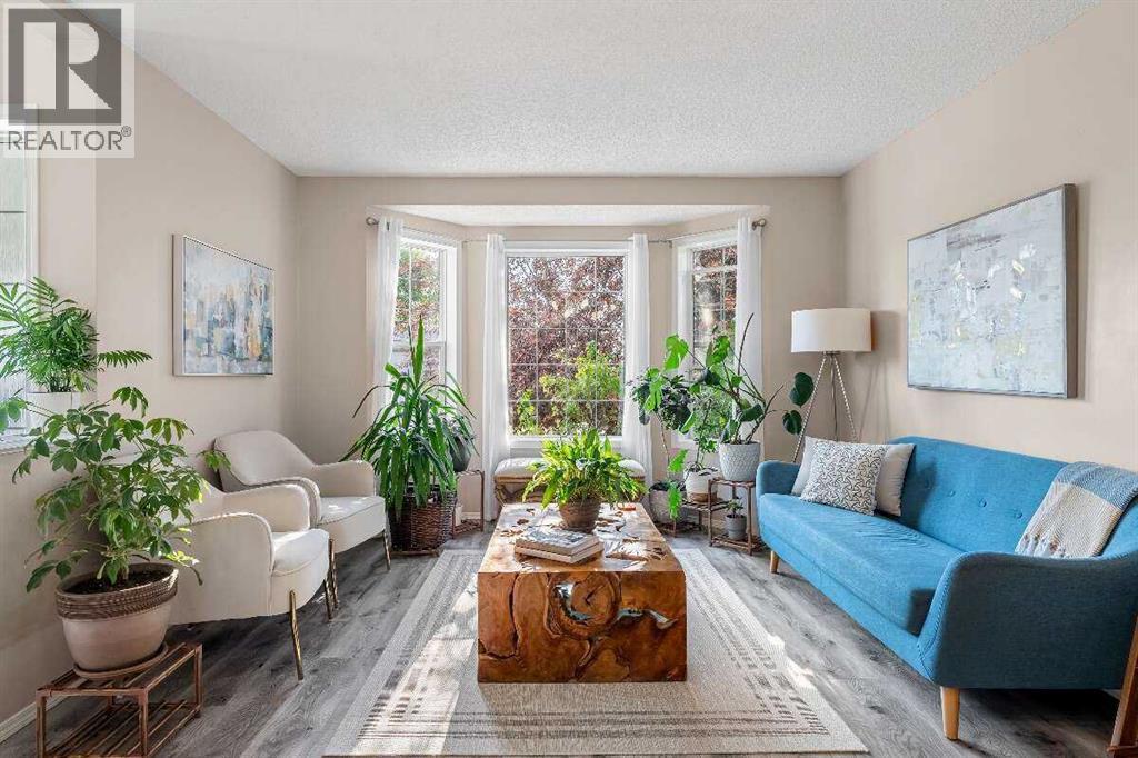 359 Mt Apex Green SE, Calgary, Alberta  T2Z 3B8 - Photo 6 - A2335425