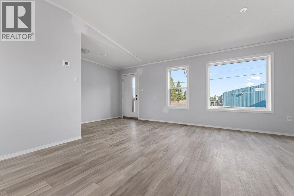 8948 Rundle Place, Canal Flats, British Columbia  V0B 1B0 - Photo 11 - 10396815