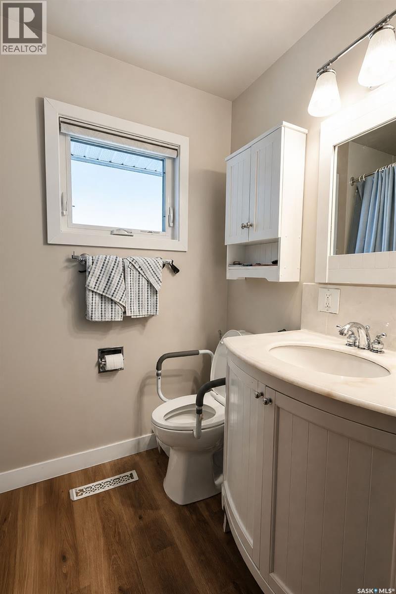 340 28th Street E, Prince Albert, Saskatchewan  S6V 1X4 - Photo 17 - SK044658