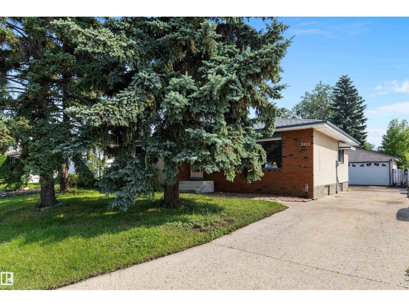 3511 73 St NW, Edmonton, Alberta  T6K 0M2 - Photo 1 - E4502460