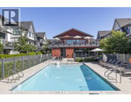 19 19451 SUTTON AVENUE, Pitt Meadows, British Columbia