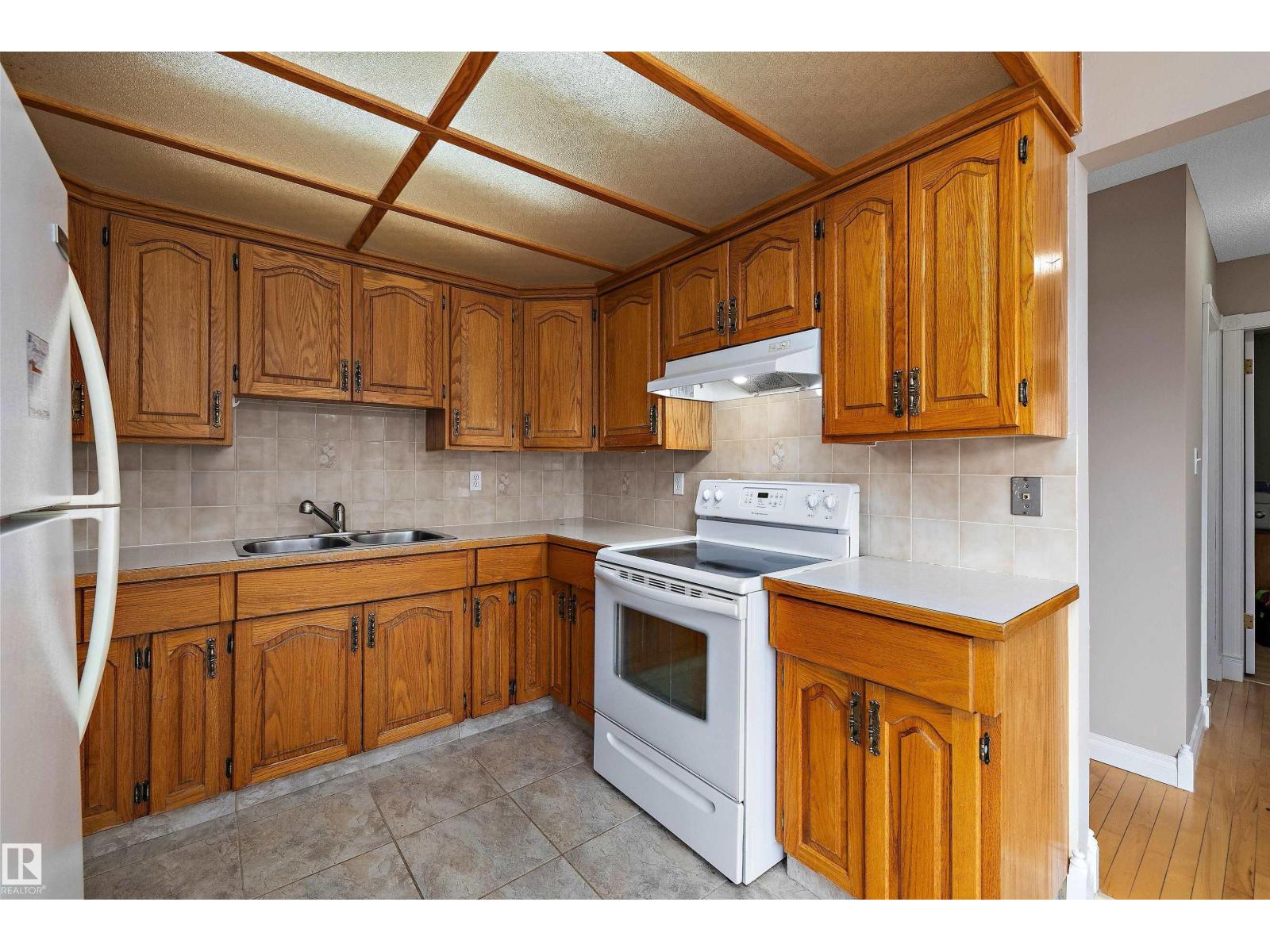 3511 73 St NW, Edmonton, Alberta  T6K 0M2 - Photo 11 - E4502460