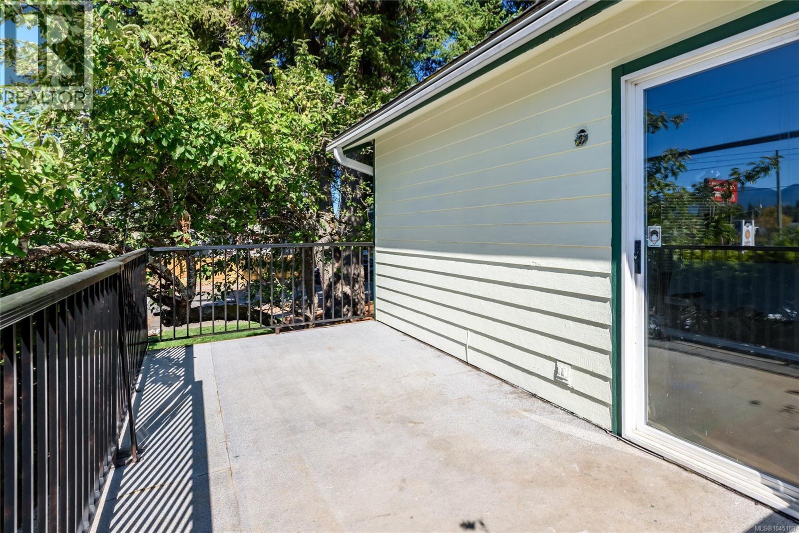 792 12th St, Courtenay, British Columbia  V9N 1V4 - Photo 24 - 1045188