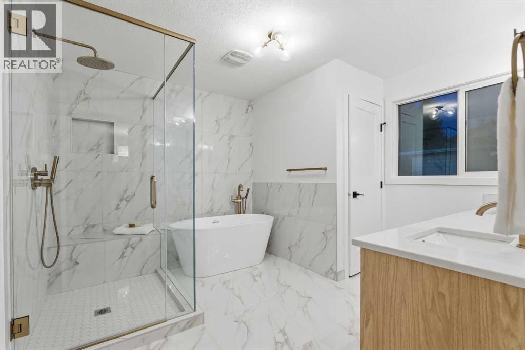 4904 Valiant Drive NW, Calgary, Alberta  T3A 1X2 - Photo 17 - A2327866