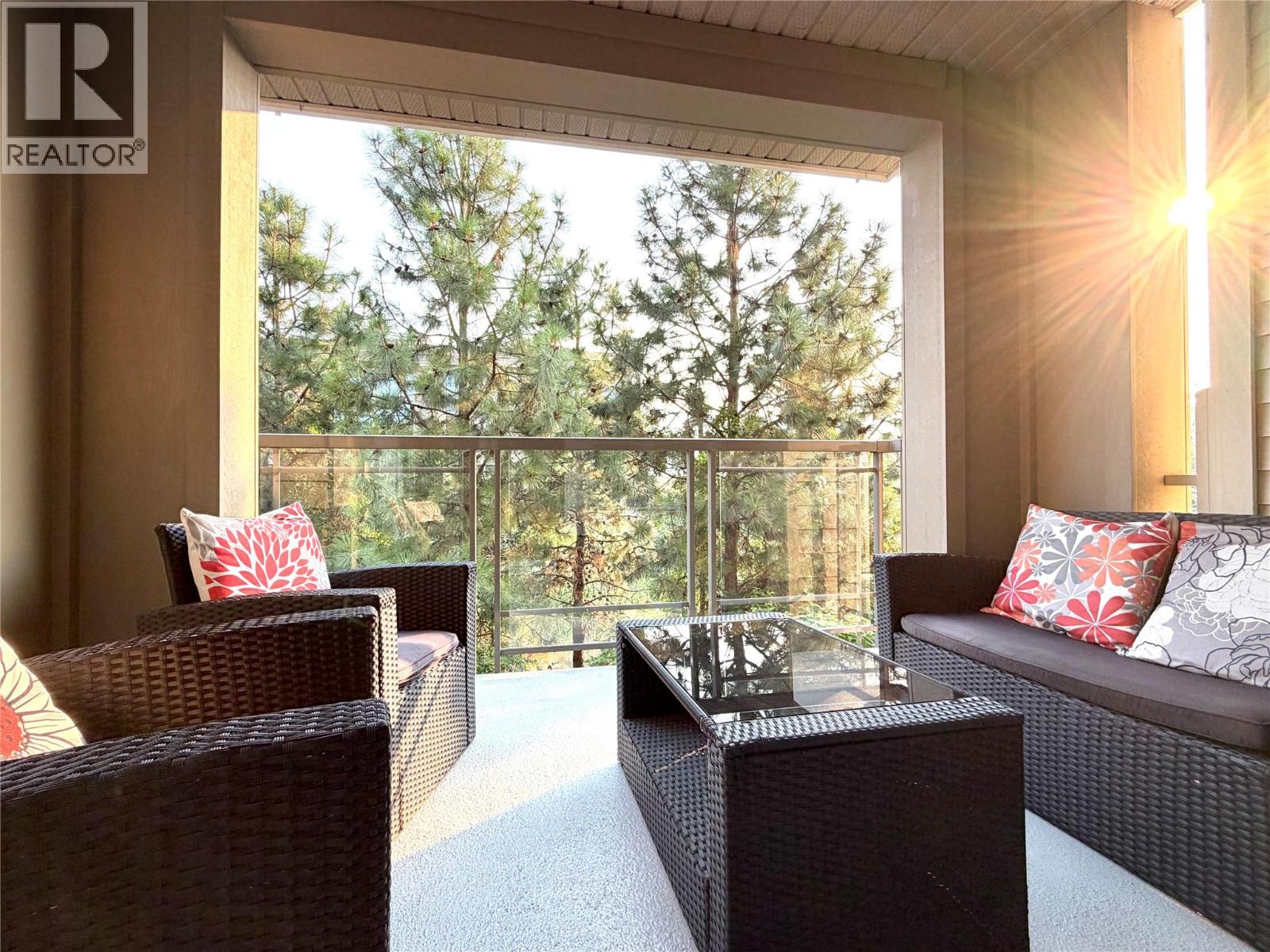 1089 Sunset Drive Unit# 208, Kelowna, British Columbia