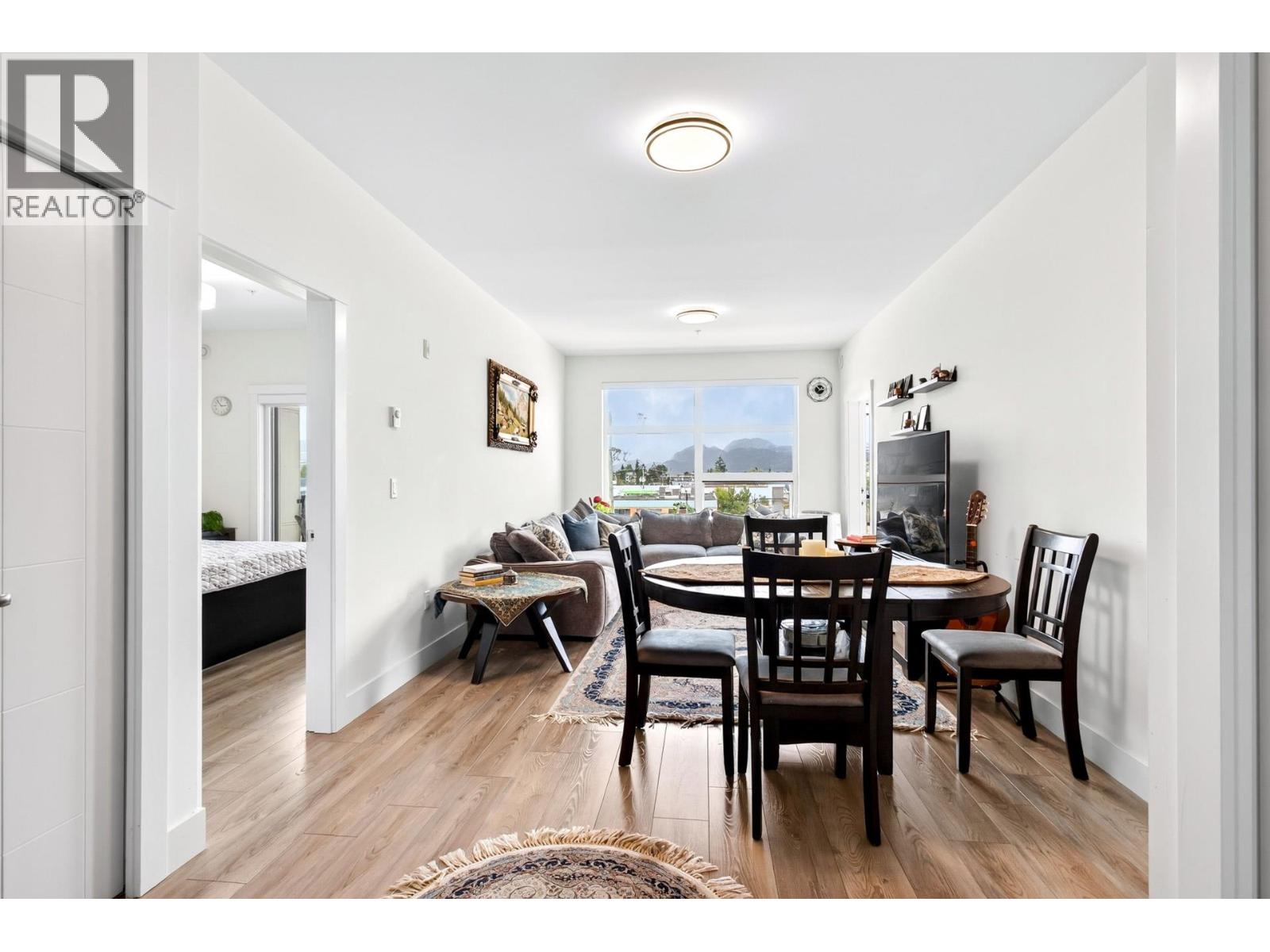 401 22577 Royal Crescent, Maple Ridge, British Columbia  V2X 2M2 - Photo 11 - R3153426