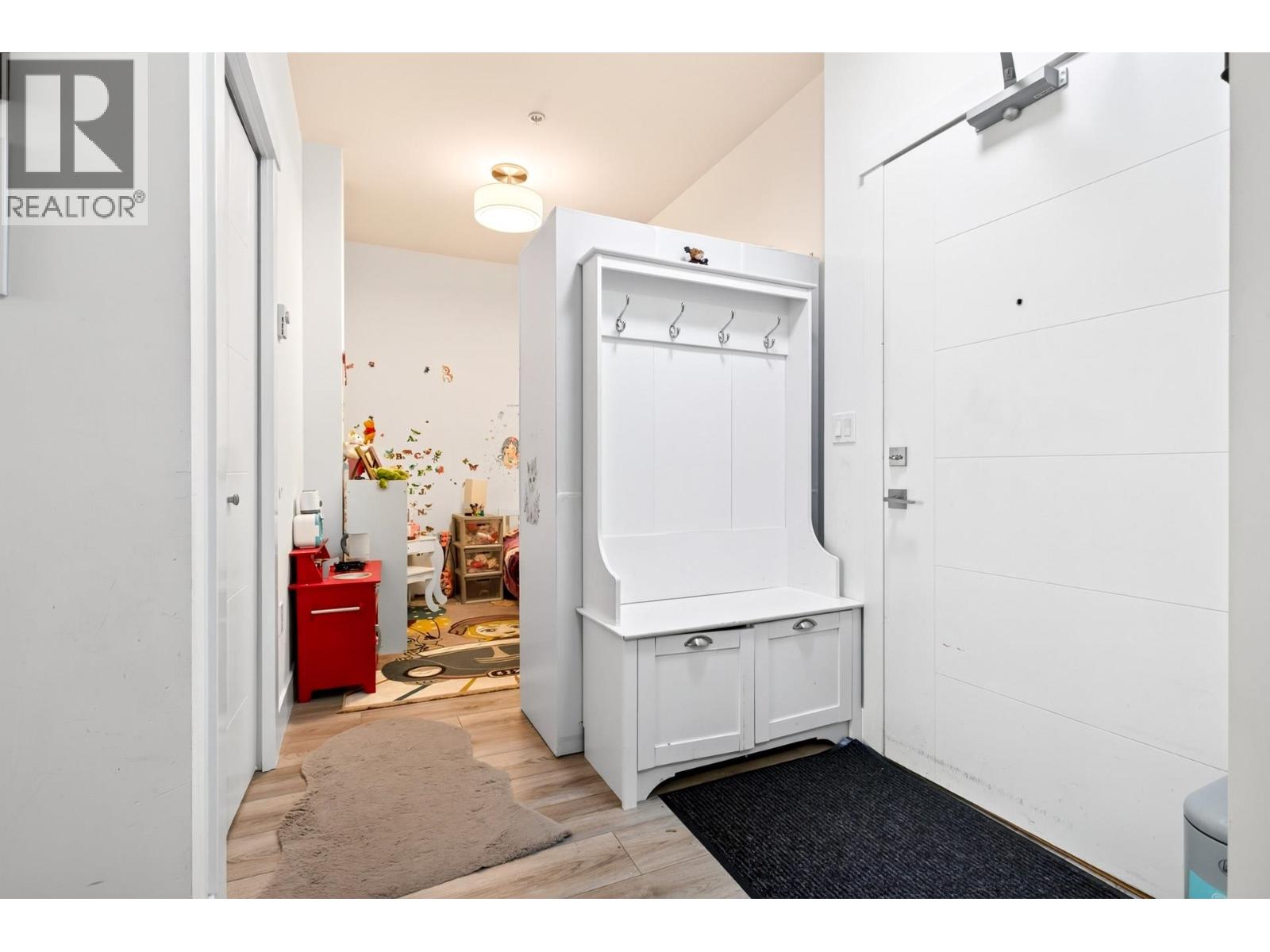 401 22577 Royal Crescent, Maple Ridge, British Columbia  V2X 2M2 - Photo 17 - R3153426