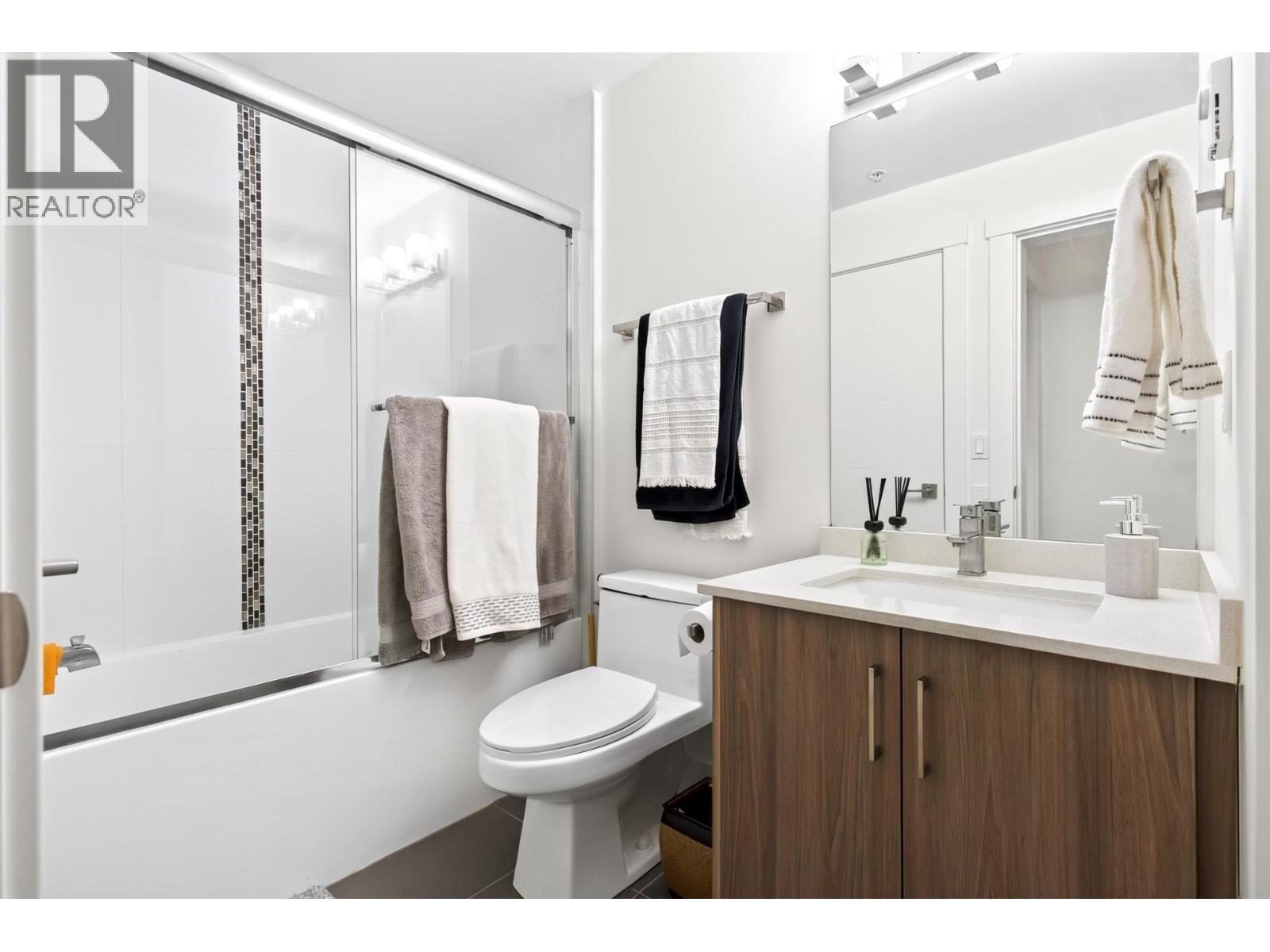 401 22577 Royal Crescent, Maple Ridge, British Columbia  V2X 2M2 - Photo 25 - R3153426