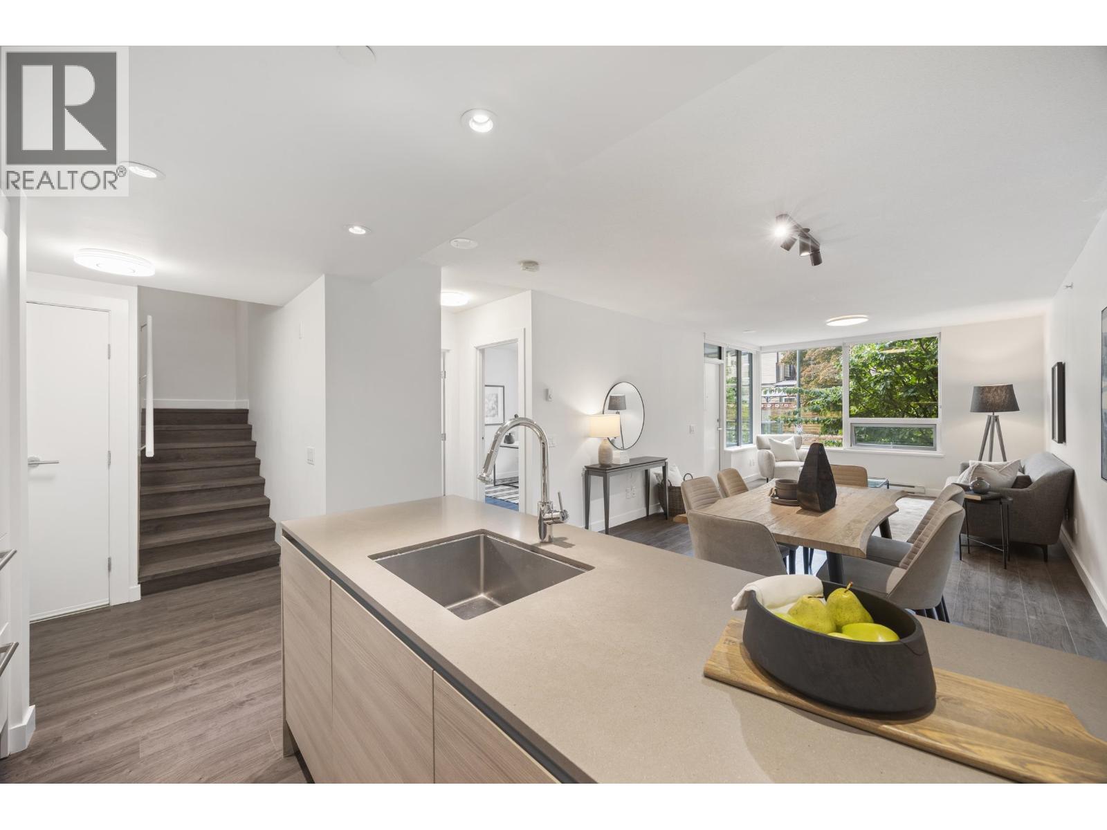 Th2 988 Quayside Drive, New Westminster, British Columbia  V3M 0L5 - Photo 11 - R3153429