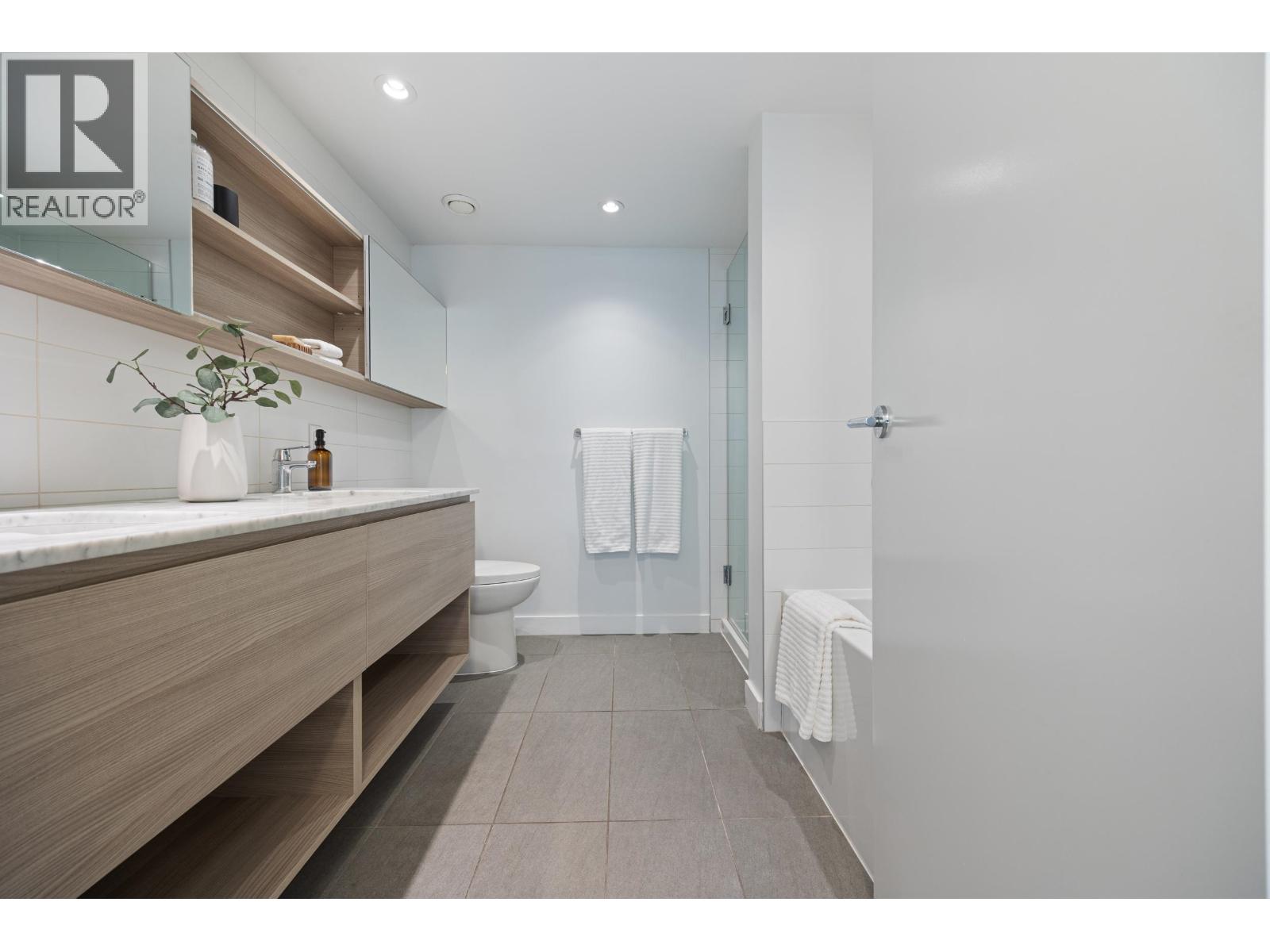 Th2 988 Quayside Drive, New Westminster, British Columbia  V3M 0L5 - Photo 18 - R3153429